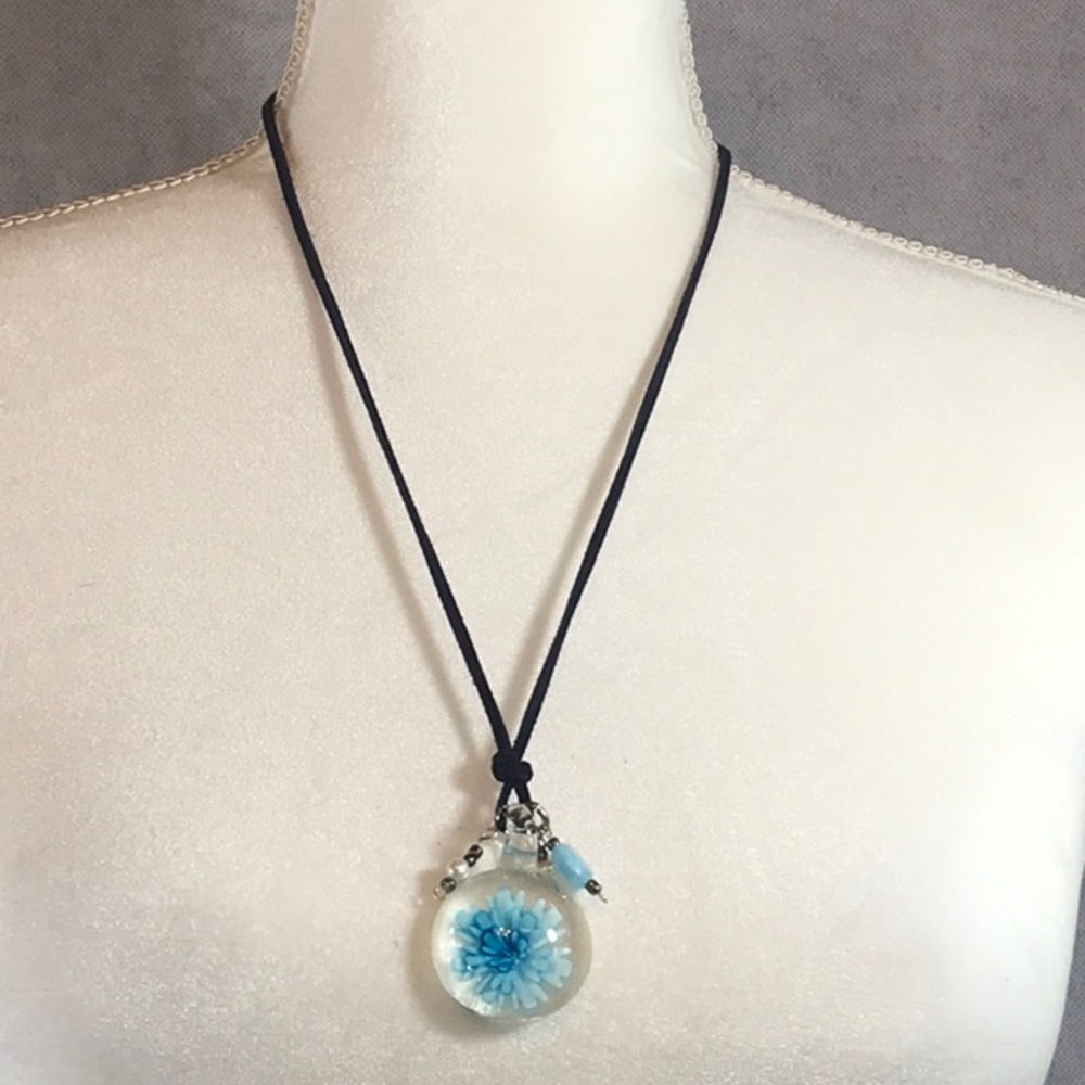 Navy chord blue glass bead pendant necklace
